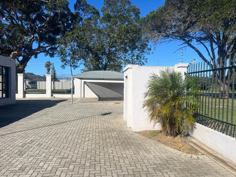 To Let commercial Property for Rent in Walmer Eastern Cape